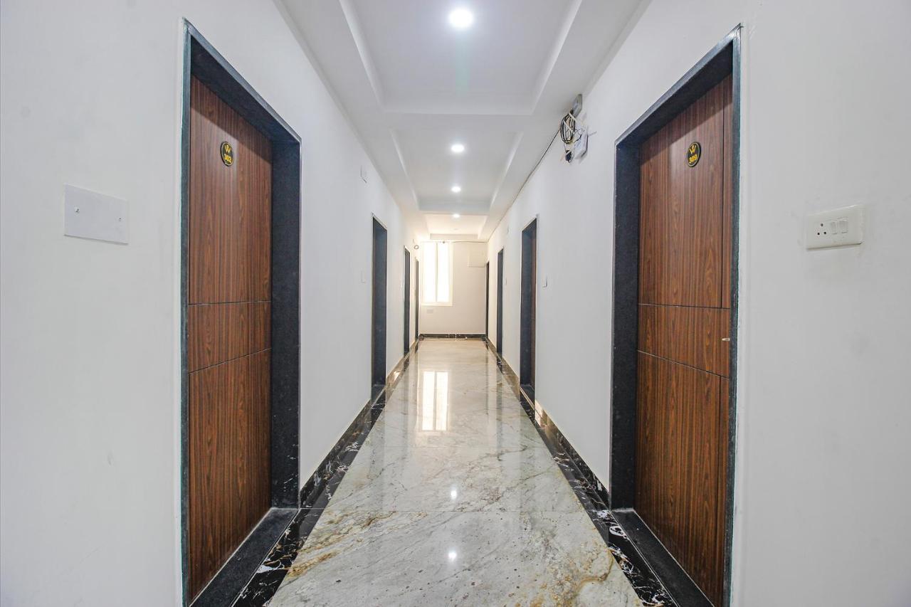 Fabhotel W Grand Suites - Nr Lanco Hills, Manikonda 하이데라바드 외부 사진