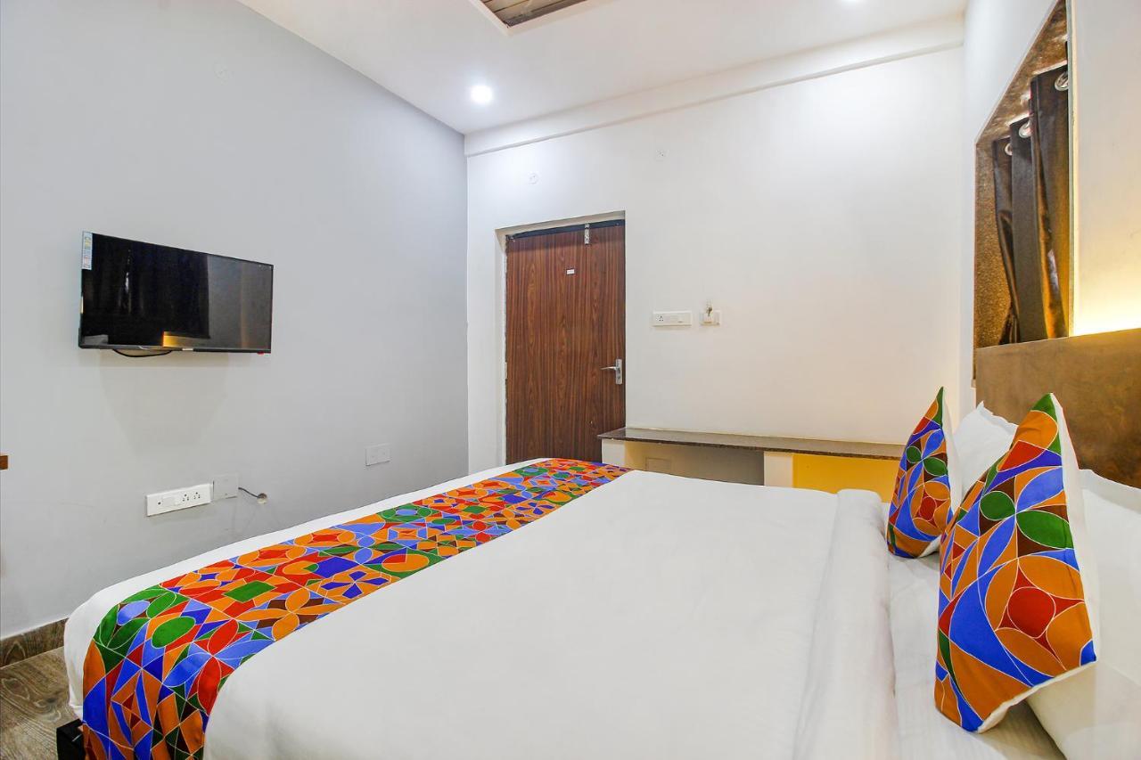 Fabhotel W Grand Suites - Nr Lanco Hills, Manikonda 하이데라바드 외부 사진
