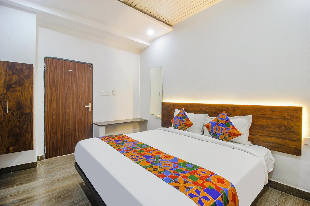 Fabhotel W Grand Suites - Nr Lanco Hills, Manikonda 하이데라바드 외부 사진