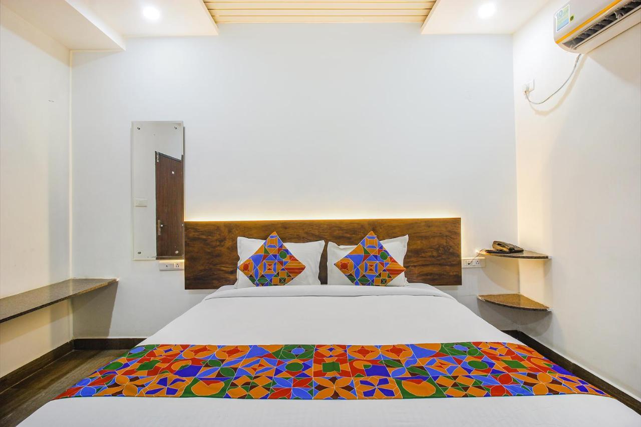 Fabhotel W Grand Suites - Nr Lanco Hills, Manikonda 하이데라바드 외부 사진